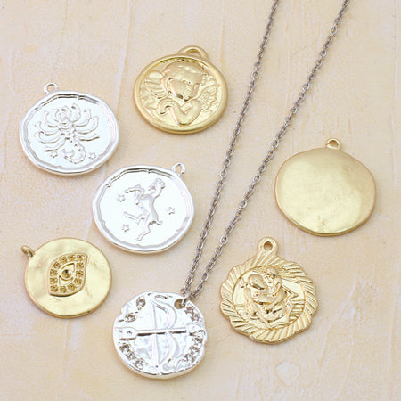 Charm coin scorpion silver plated