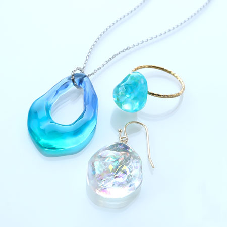 Fine silicone mold deformable ring & ear hoop
