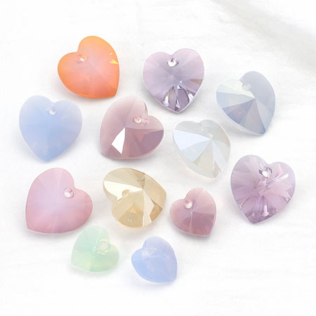 Crystal 6228 White Opal / astral Pink