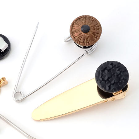 German glass button round 4 black/G