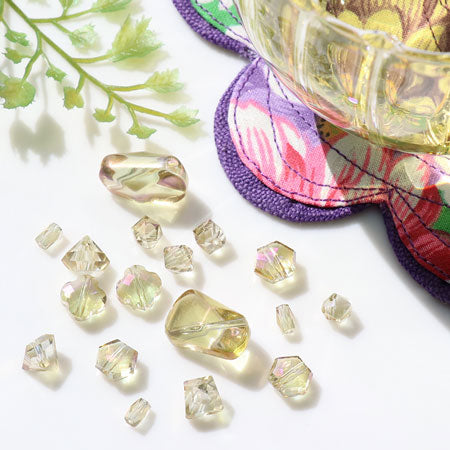 ガラスカットビーズ フラットヘキサゴン Lt.トパーズ【アウトレット】