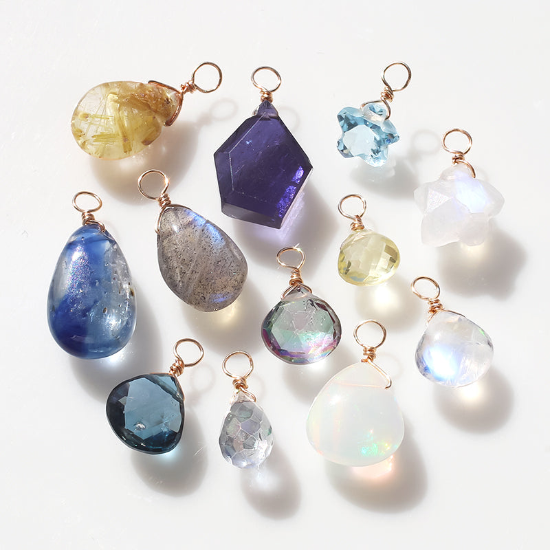 Natural stone glasses fastening charm flat cats rutil quartz (natural)