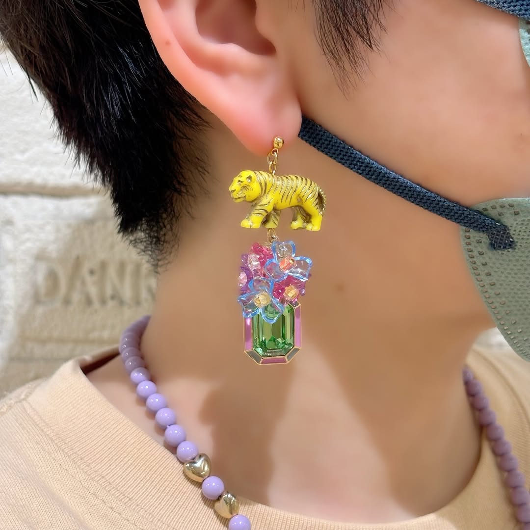 BezelCharm
