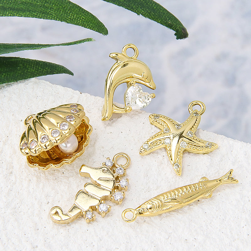 Charm Cubic Zirconia Dolphin Heart Gold