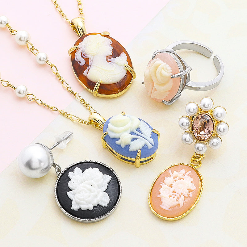 ドイツ製カメオ フラワーベース ローズマット/アイボリー