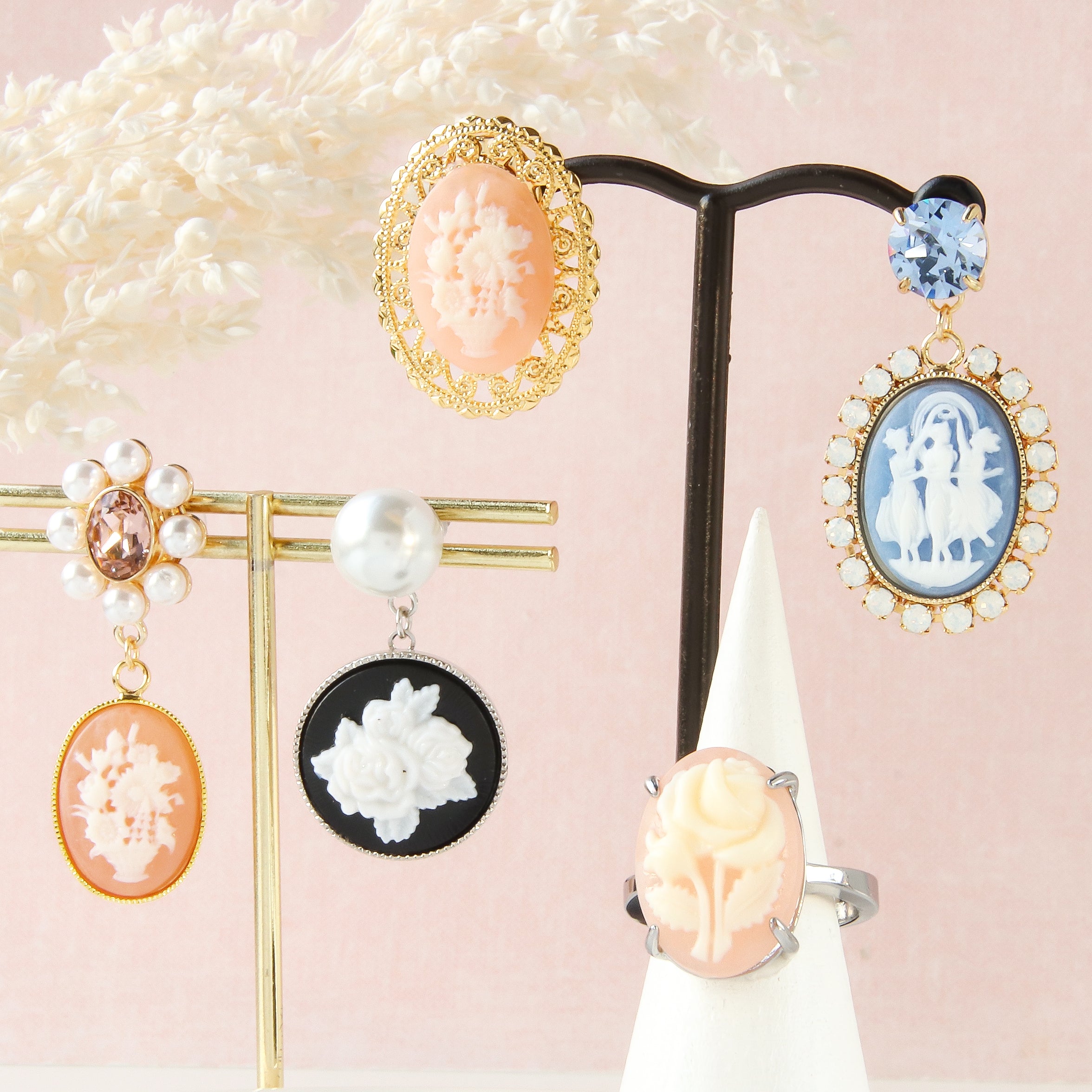 ドイツ製カメオ フラワーベース ローズマット/アイボリー