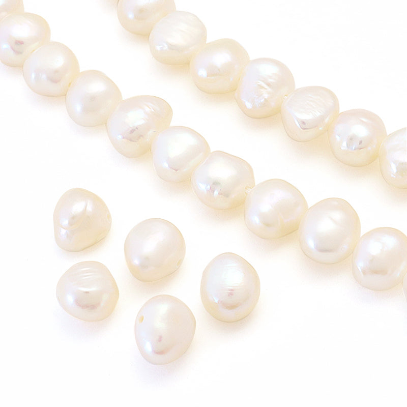 Freshwater pearl flat baroque white