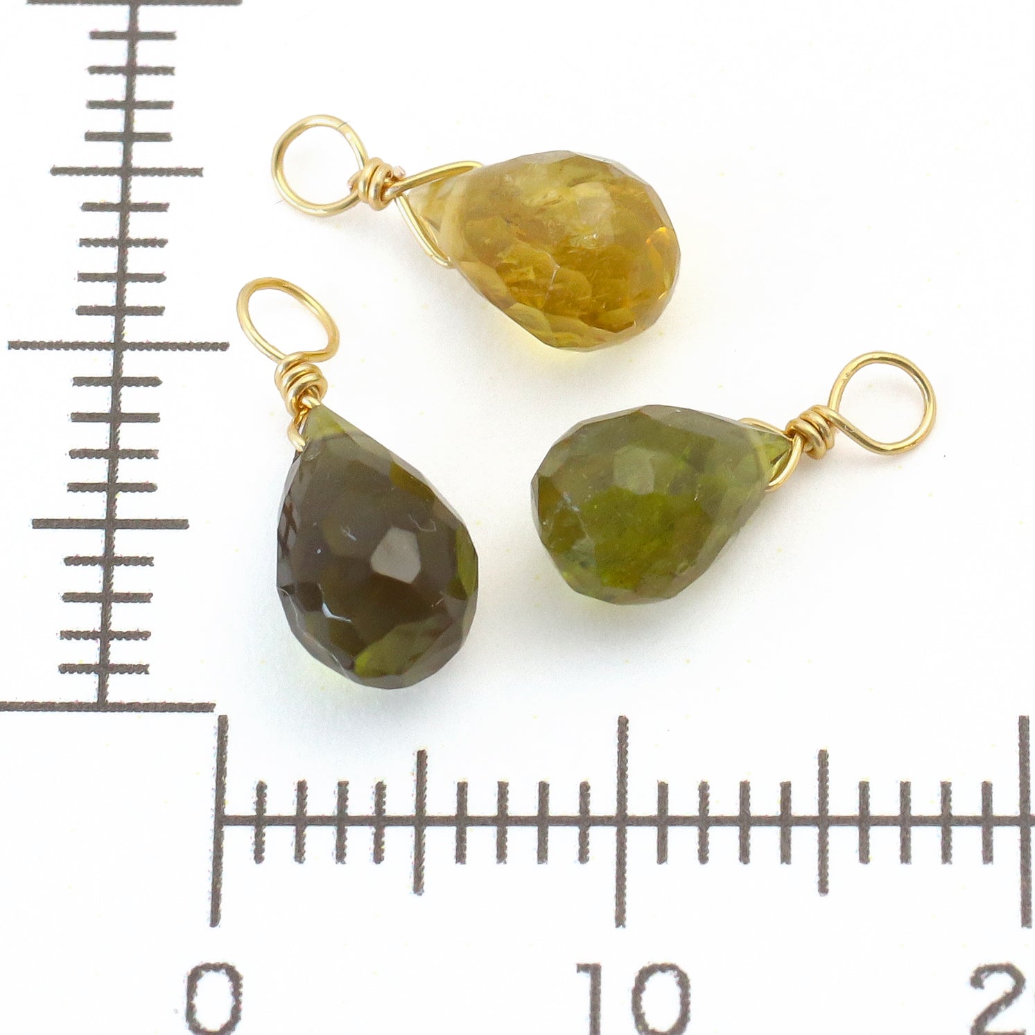 天然石 めがね留めチャーム ドロップカット グリーントルマリン(天然)