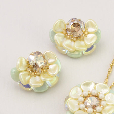 TOHO丸小ビーズ No.2110