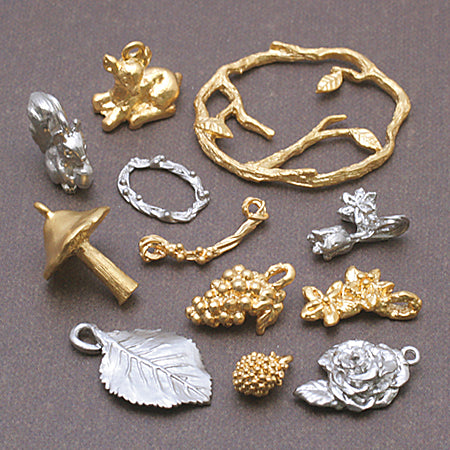 Domestic Cast Charm Nachralteist