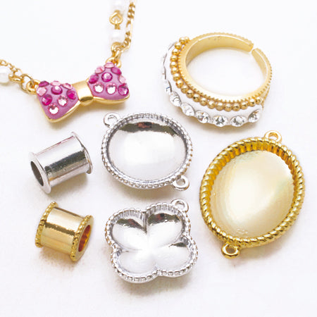 Clay base pendant with 1 round ring, gold