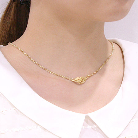 Domestic Cast Charm Nachralteist: Hane Mutgold