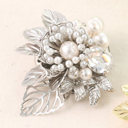 Charm botanical petals rhodium color