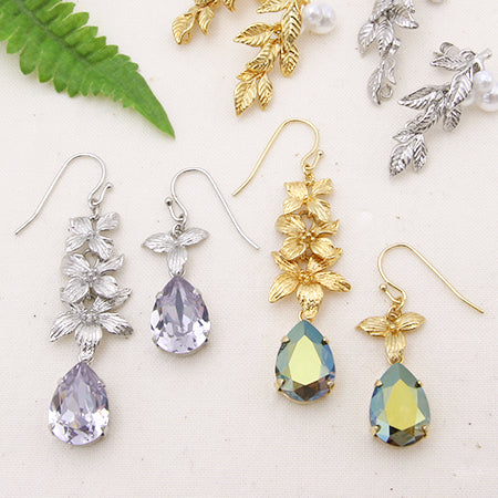 Charm Botanical 3 petals rhodium color