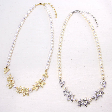 Charm Botanical 3 petals rhodium color