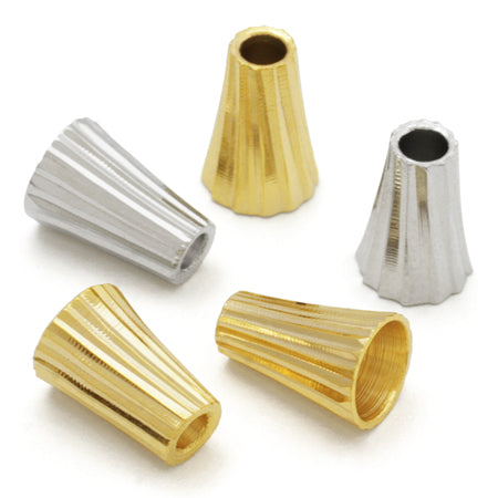 Conical cap with stripes, rhodium color