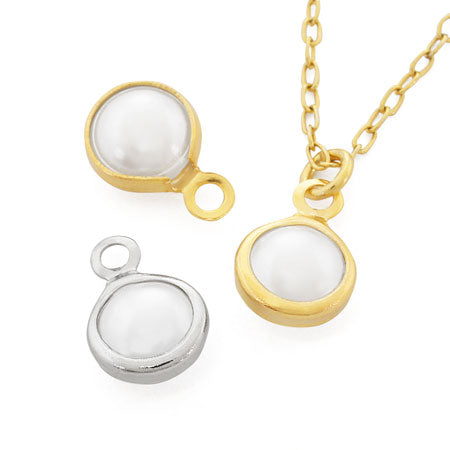 Pearl charm with frame 1 ring rhodium color