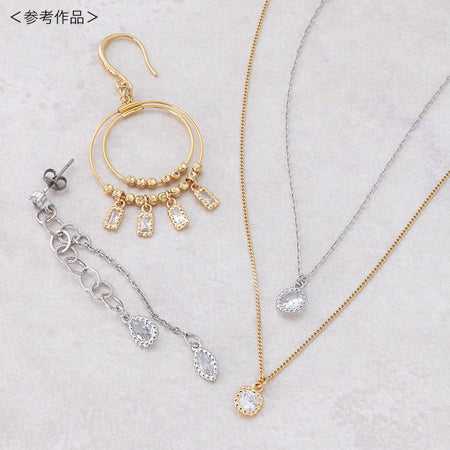 Charm Cubic Zirconia Twisted Frame Square Gold