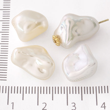Resin Pearl Baroque Beans 3 White AB