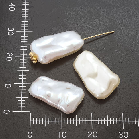 Resin pearl baroque rectangle white AB