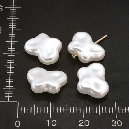 Resin pearl Baroque Butterfly White ab