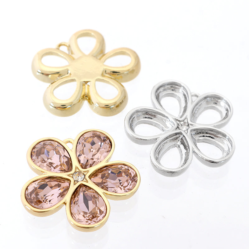 Ishiza Charm Flower