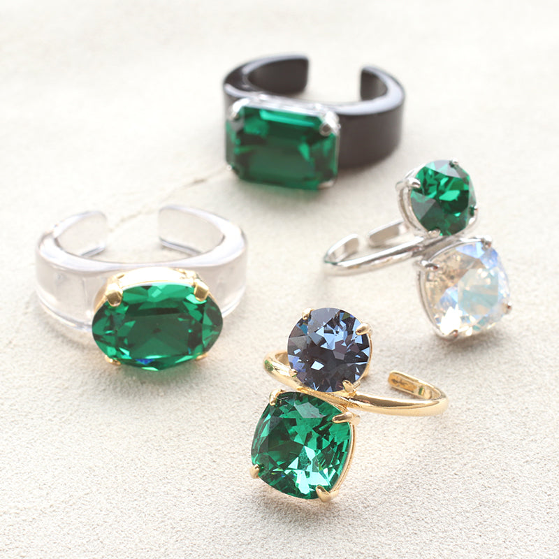 Ring stand with stone seats/cushion rhodium color