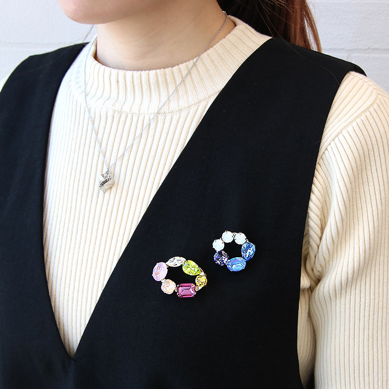 Broach empty frame circle No.6 Rhodium color