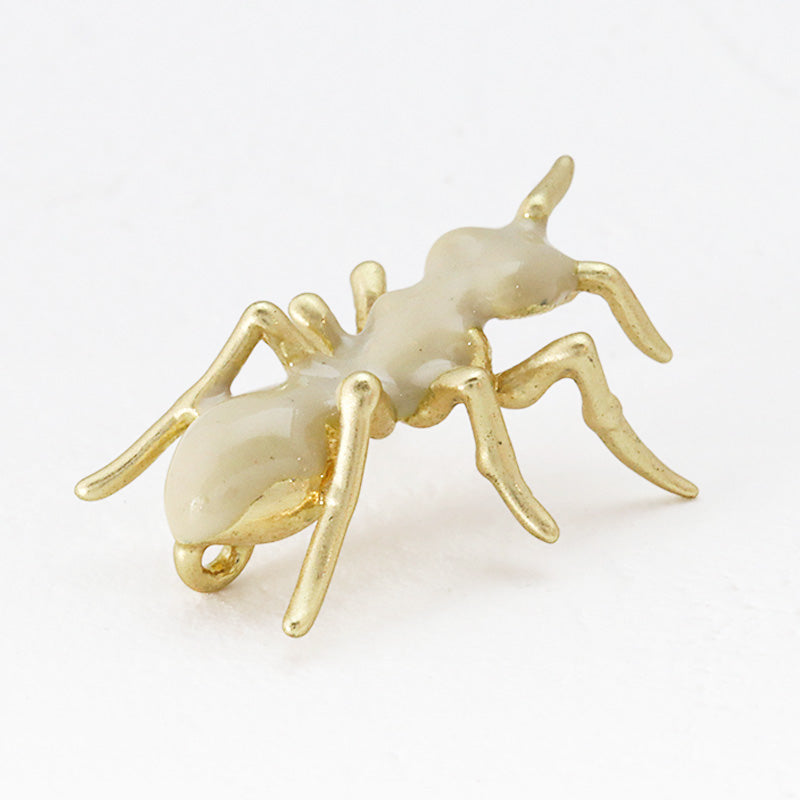 スペインチャーム アリ 裏1カン付 ベージュ/MG