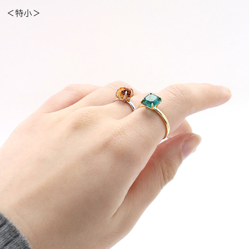 Ring stand hugging rhodium color