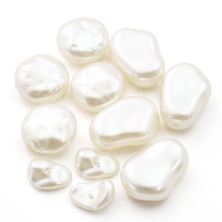 Resin pearl poppy mix center hole cream