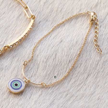 Recipe No.KR0190 2 types of bracelets with eye motifs