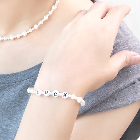 レシピNo.KR0355 イニシャルビーズとパールのネック&ブレス
