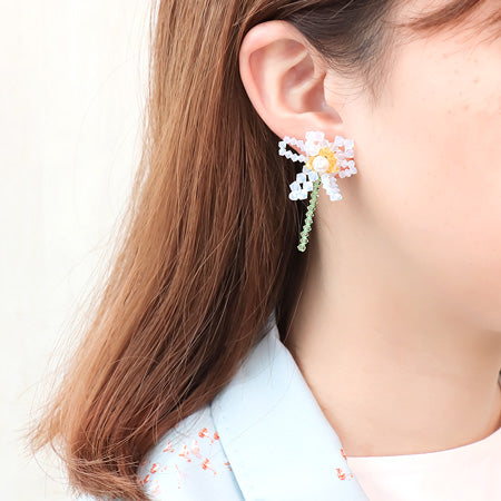 レシピNo.KR0512 貴和クリスタルのフラワーイヤーアクセサリー3種