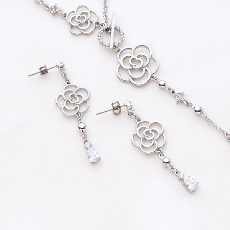 レシピNo.KR0584 スカシカメリアのネック&ピアス2種