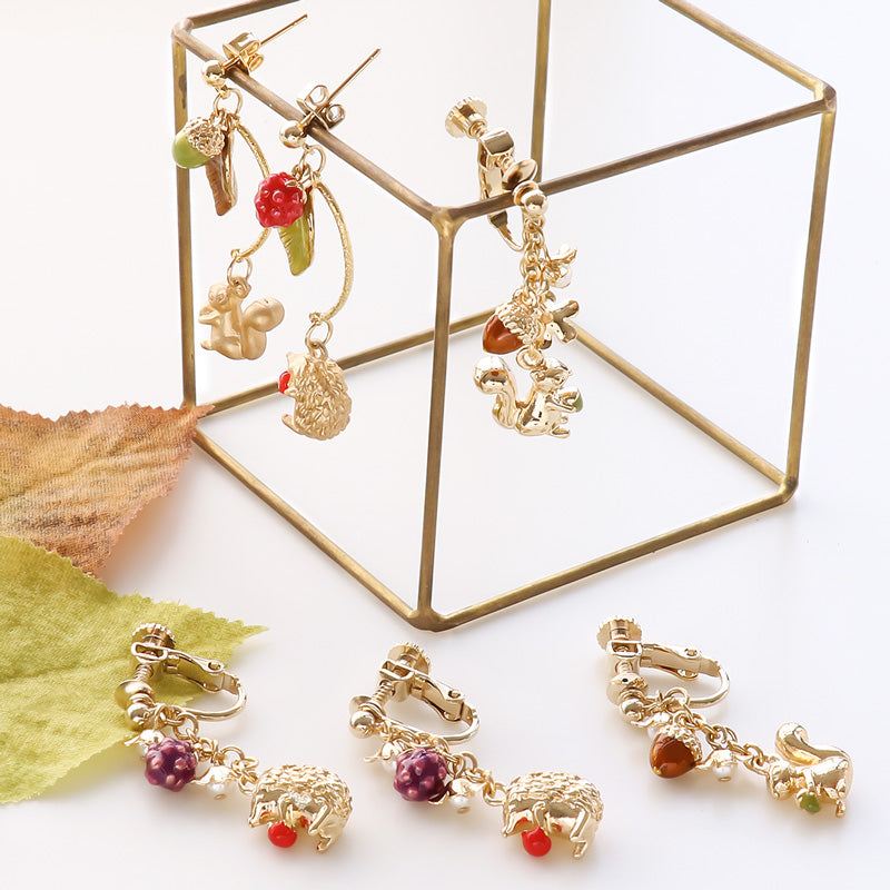 レシピNo.KR0605 チャームリスとハリネズミのイヤーアクセサリー2種