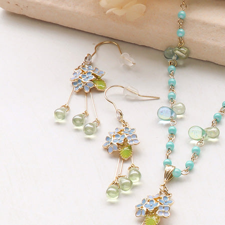 レシピNo.KR0733 雨の日を楽しむ 紫陽花と雫のネック&ピアス