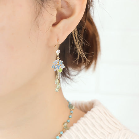 Recipe No.KR0733 Enjoying a rainy day Hydrangea and drop neck and earrings