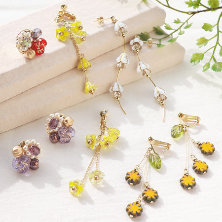 Recipe No.KR0754 4 types of Czech flower motif ear accessories