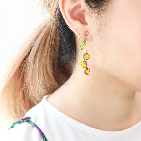 Recipe No.KR0754 4 types of Czech flower motif ear accessories
