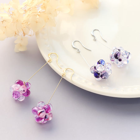 レシピNo.KR0757 ティアドロップビーズの紫陽花ビーズボールピアス