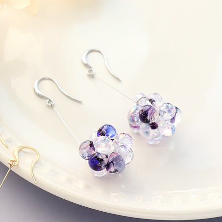 レシピNo.KR0757 ティアドロップビーズの紫陽花ビーズボールピアス