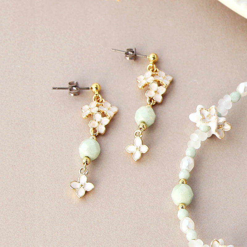Recipe No.kr0869 Charm Ginmokusei and Czech Bead neck & earrings