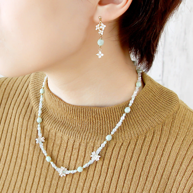 Recipe No.kr0869 Charm Ginmokusei and Czech Bead neck & earrings