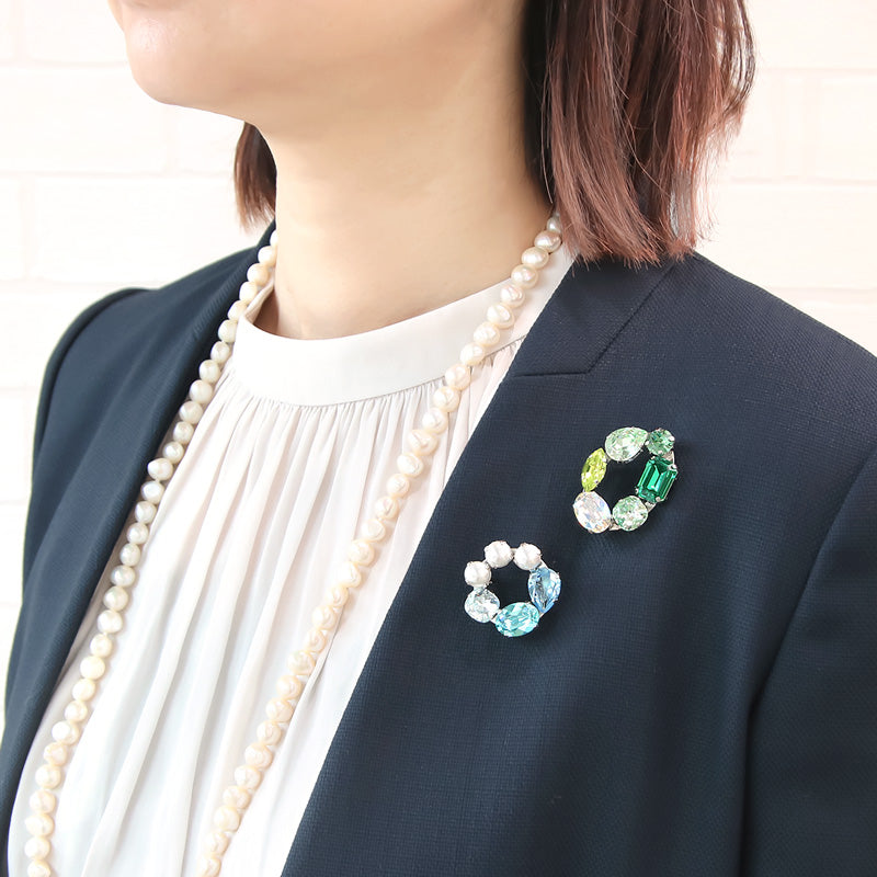 レシピNo.KR0940 貴和クリスタルのメタルリングブローチ2種