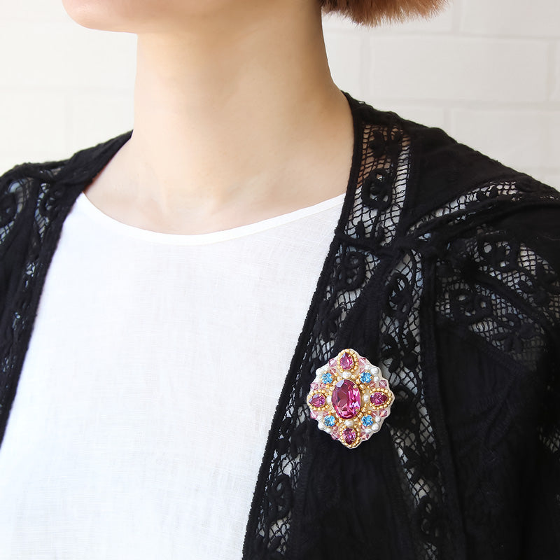 レシピNo.KR0988 貴和クリスタルのクラシカルビーズ刺繍ブローチ