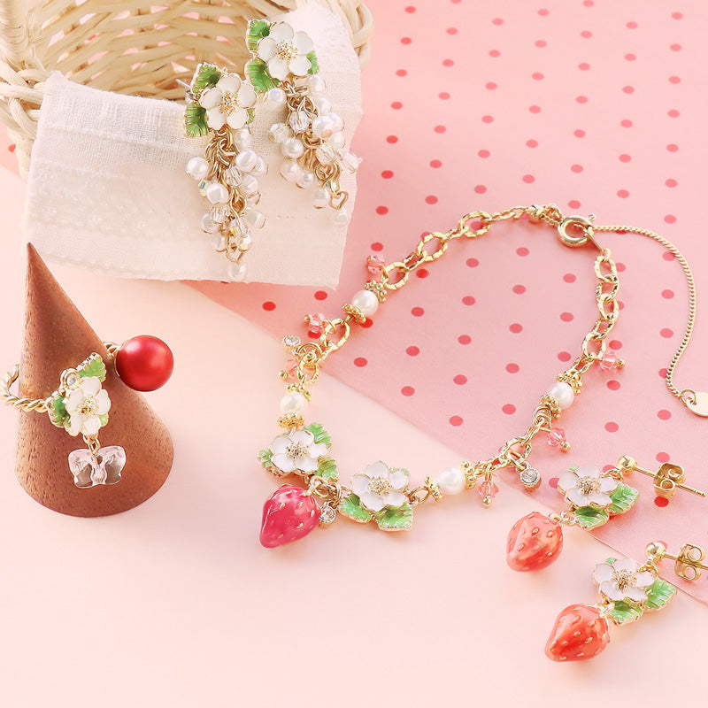 レシピNo.KR1128 ストロベリーフラワー&リーフのアクセサリー4種