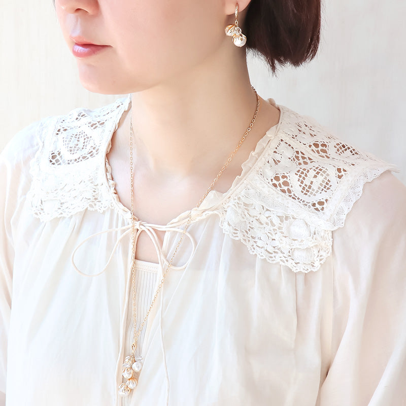 Recipe No. KR1166 Metal flower and pearl neck and earrings