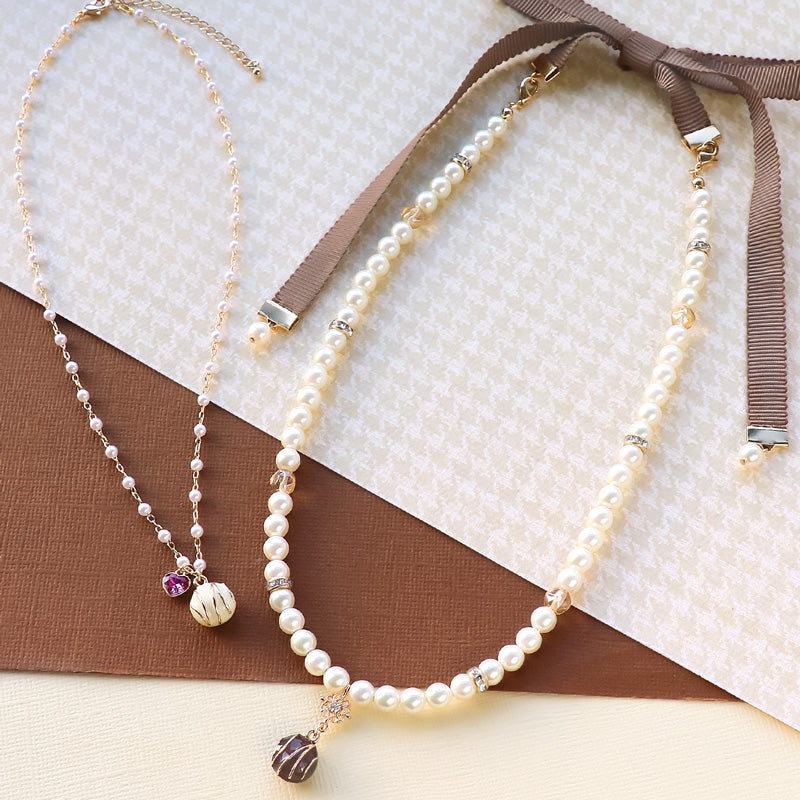 レシピNo.KR1319 チャームボンボンショコララウンドとパールのネックレス2種