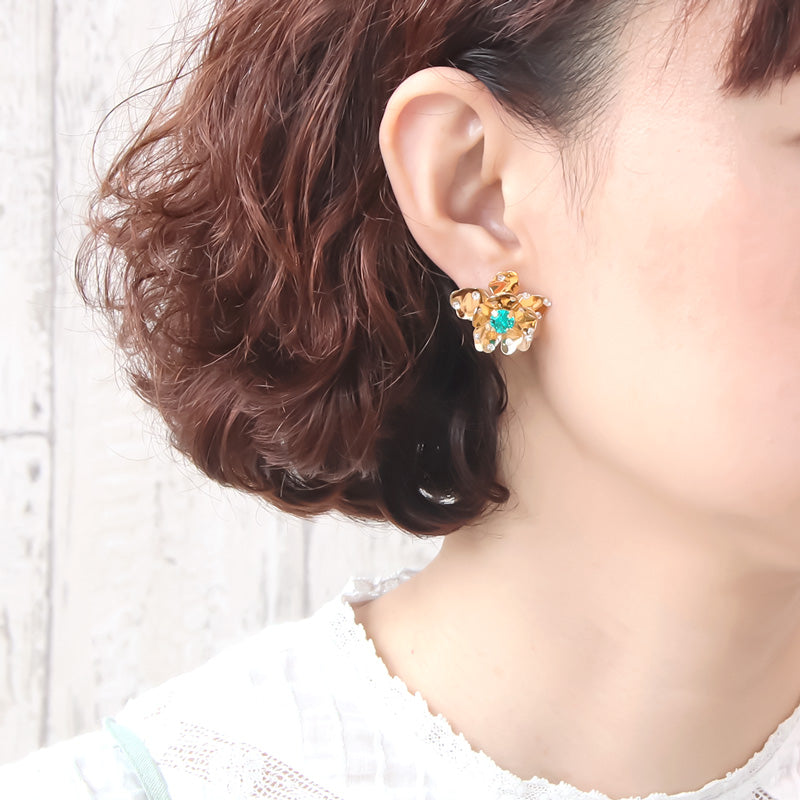 レシピNo.KR1352 貴和クリスタルのメタルフラワーピアス3種
